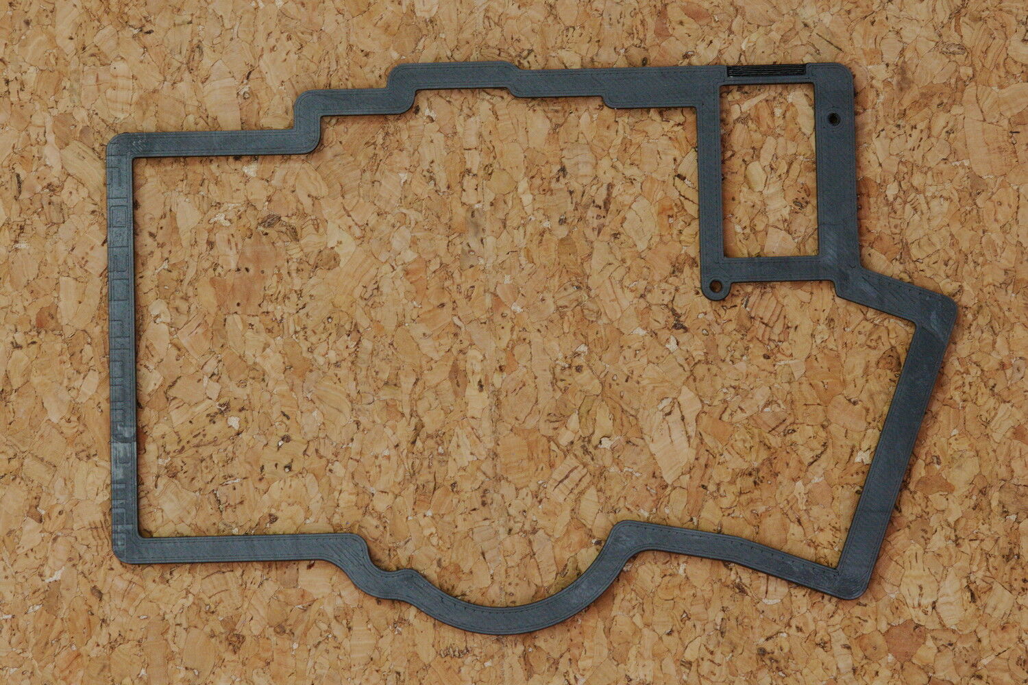 本体フレーム-左